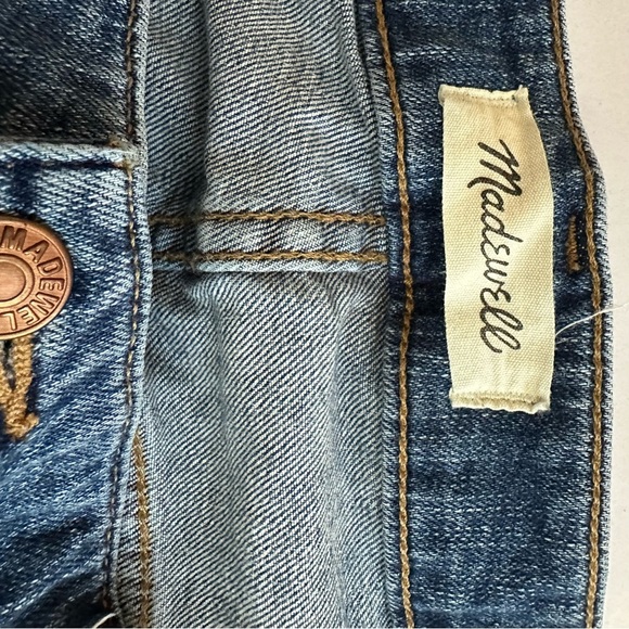 Madewell high-rise denim shorts. - Picture 5 of 5